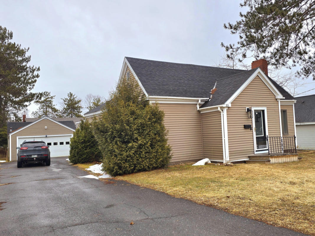 33 COOLIDGE AVE, CARIBOU, ME 04736, photo 1 of 28