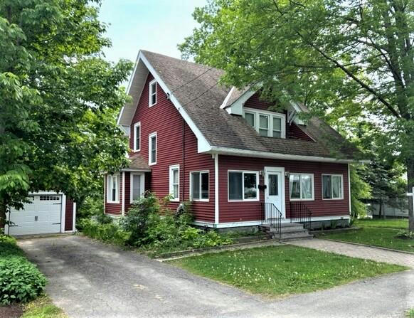 43 LINCOLN ST, DOVER-FOXCROFT, ME 04426, photo 1 of 20