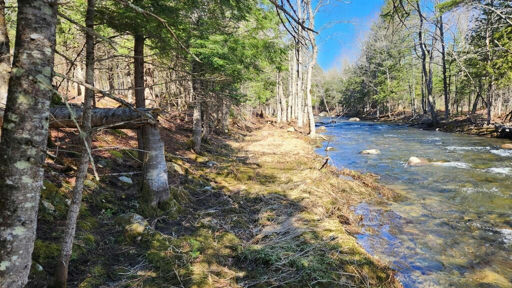 22 WEEKS MILLS RD, NEW SHARON, ME 04955, photo 1 of 16