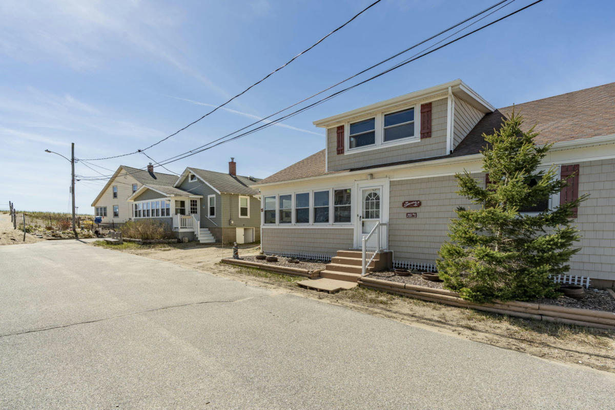 5 SANDPIPER RD, OLD ORCHARD BEACH, ME 04064, photo 1 of 54
